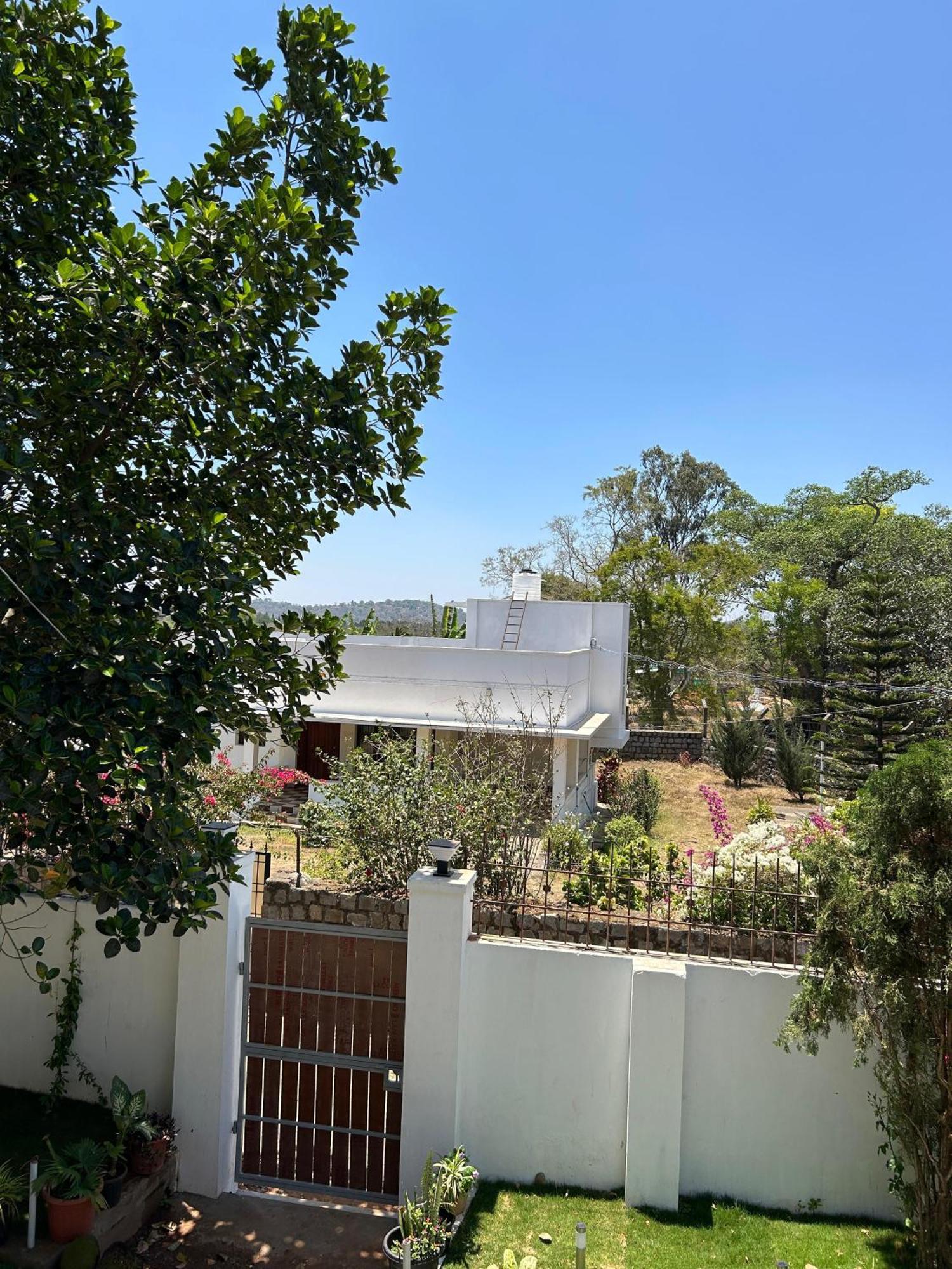 Sapphire Stayss Yelagiri Exterior foto