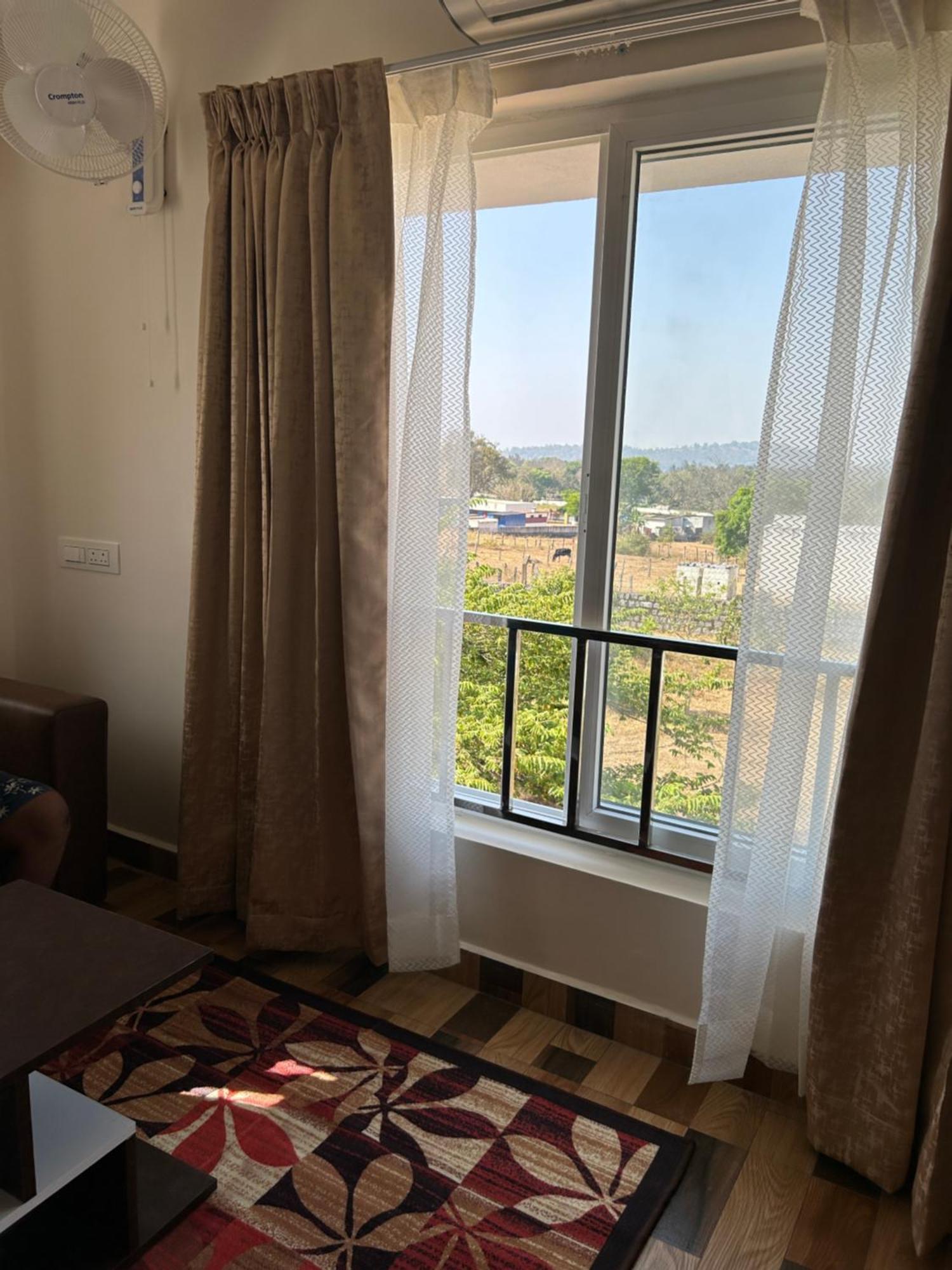 Sapphire Stayss Yelagiri Exterior foto