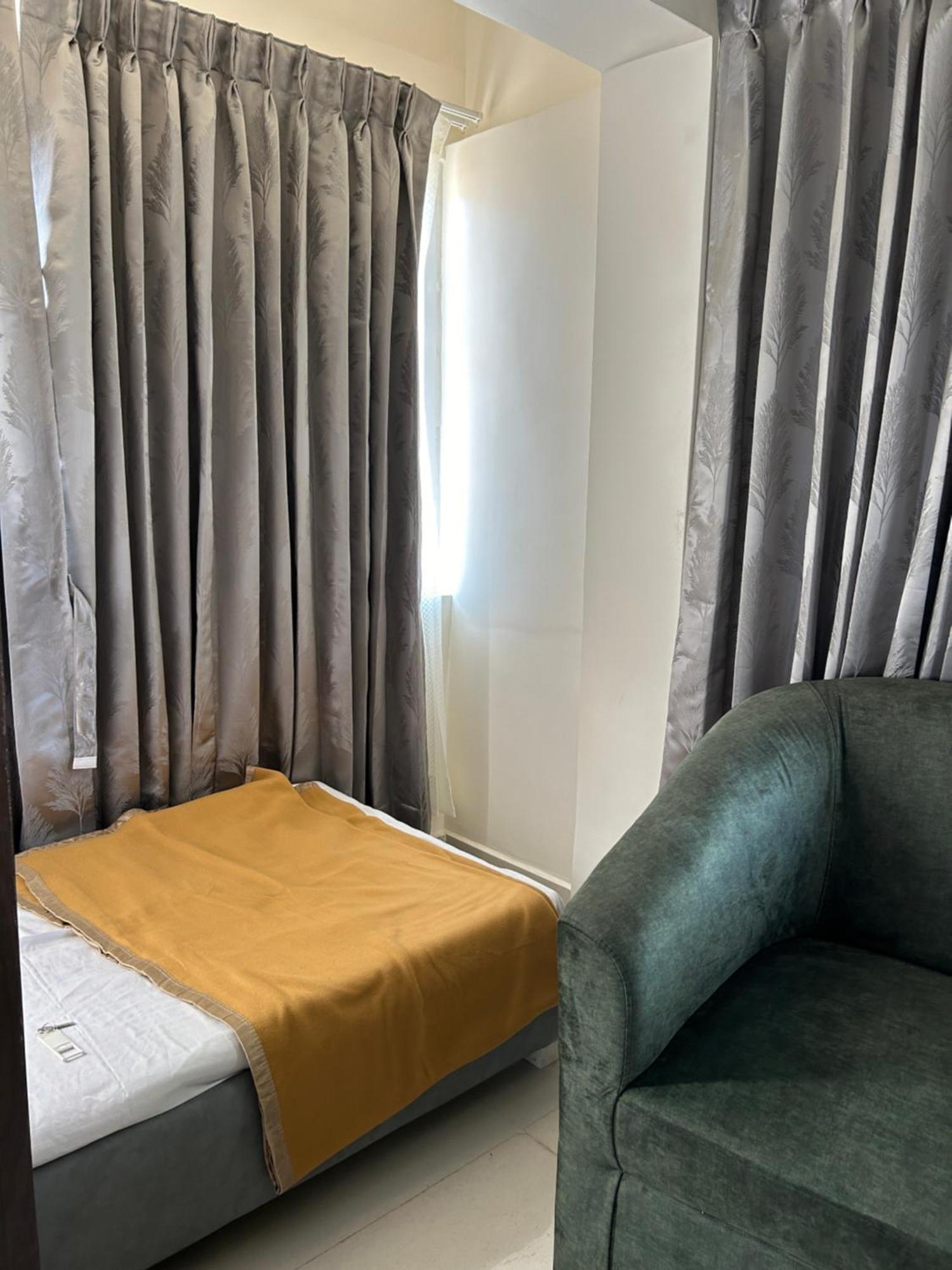 Sapphire Stayss Yelagiri Exterior foto